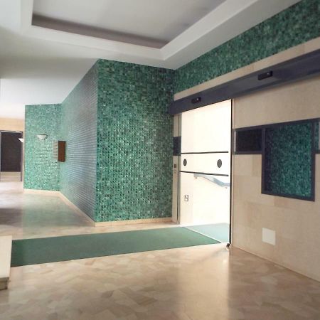 Lacaralele Apartment Milan Exterior photo
